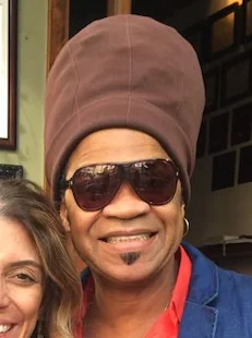 Retrato de Carlinhos Brown em 2021