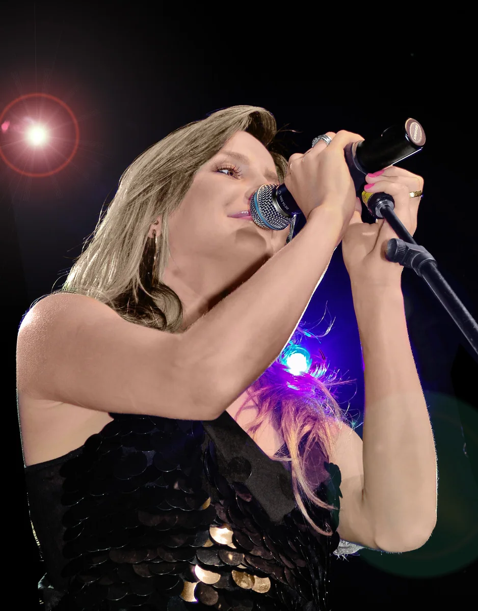 Claudia Leitte durante apresentação em 2007